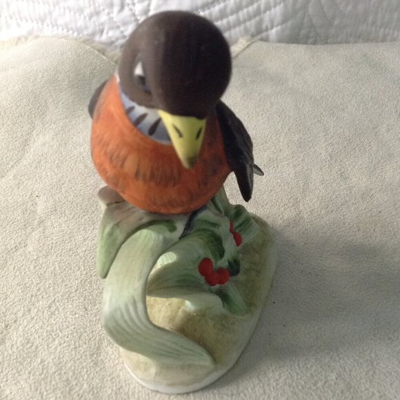 VTG Lefton China Red Robin, KW464, Hand painted Porcelain. Collectible Series - Picture 3 of 5